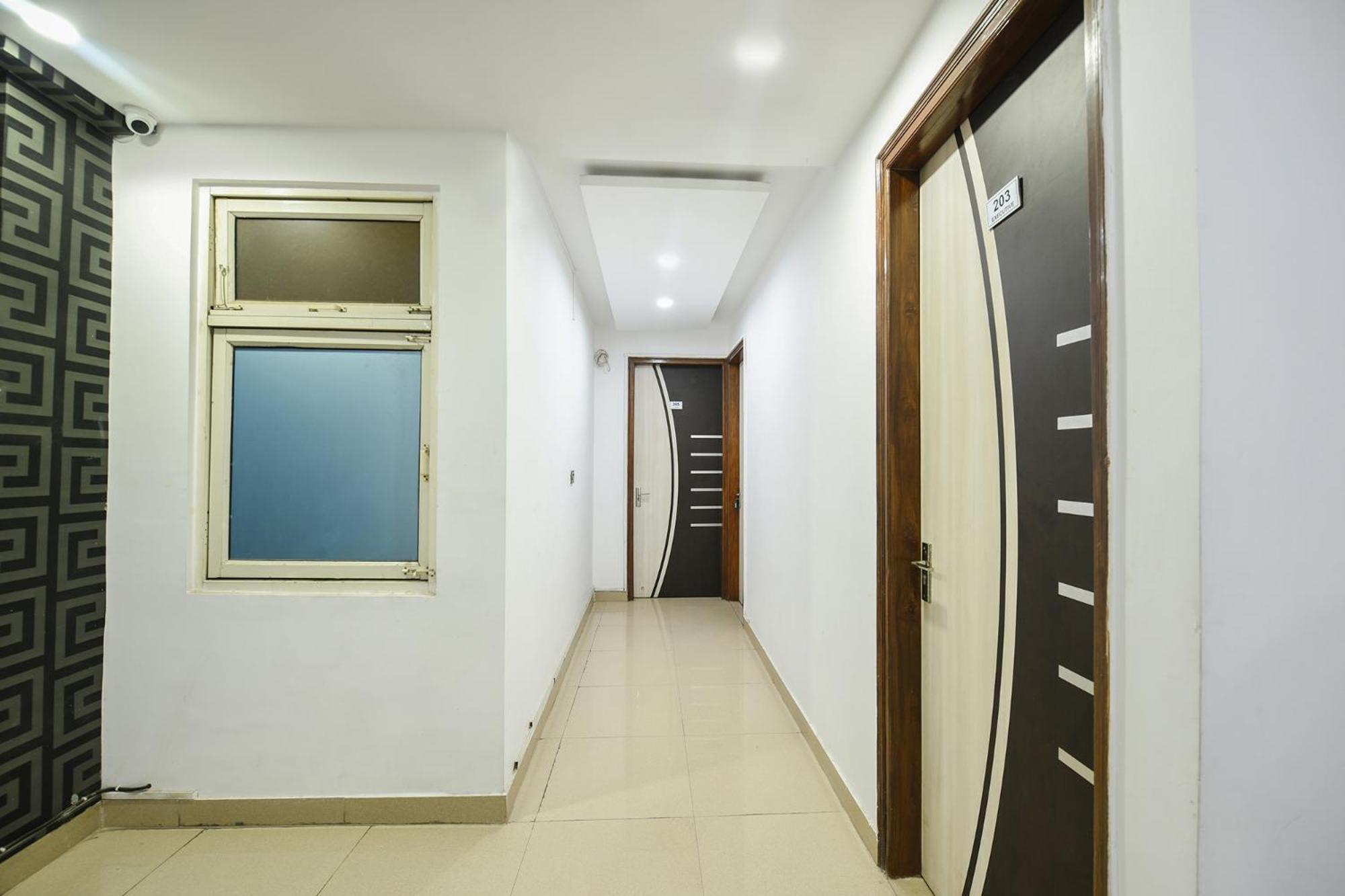 Fabhotel The Royal Residency Hotel