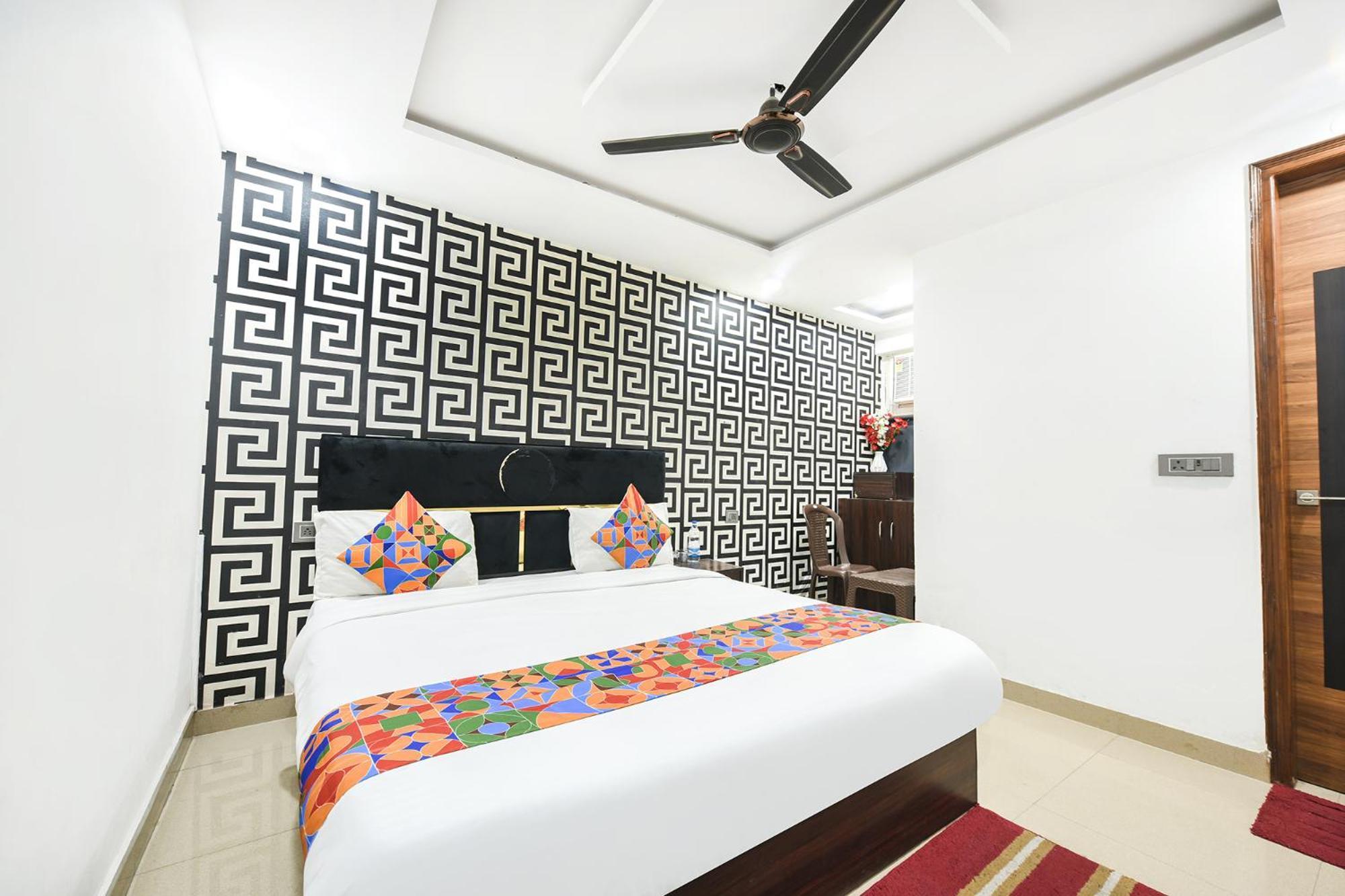 Hotel Fabhotel The Royal Residency New Delhi