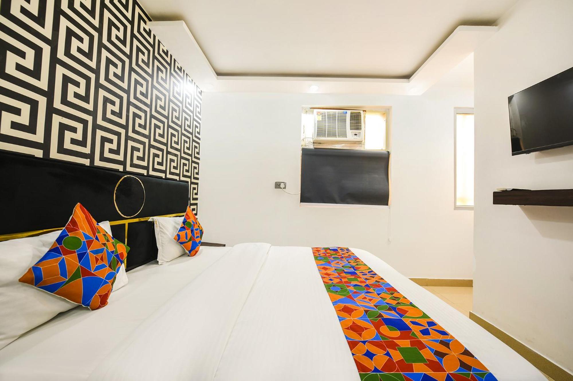 Hotel Fabhotel The Royal Residency 3*