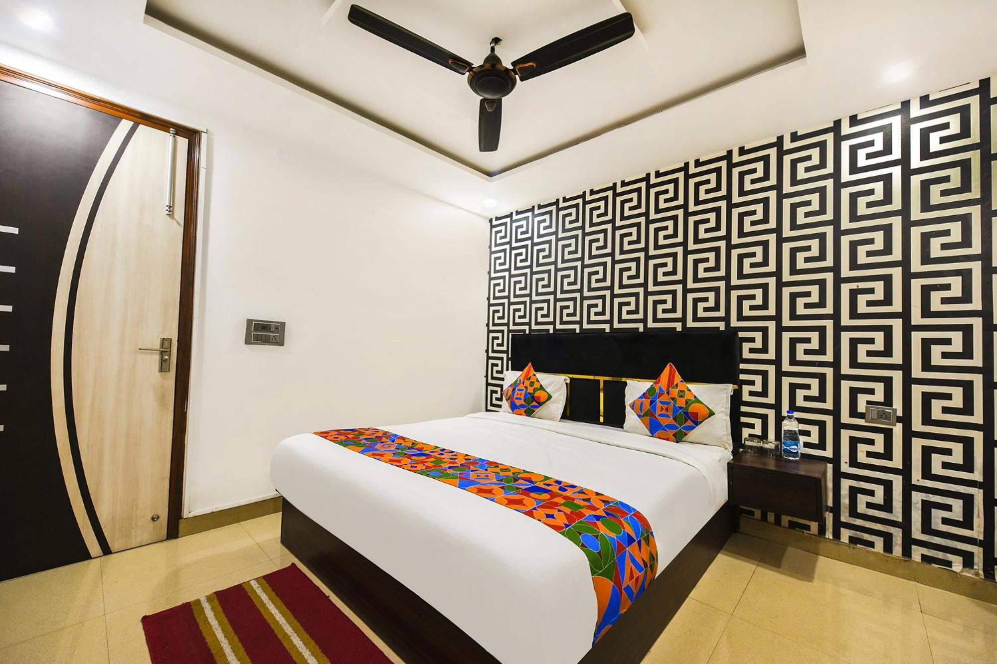 Fabhotel The Royal Residency Hotel 3*